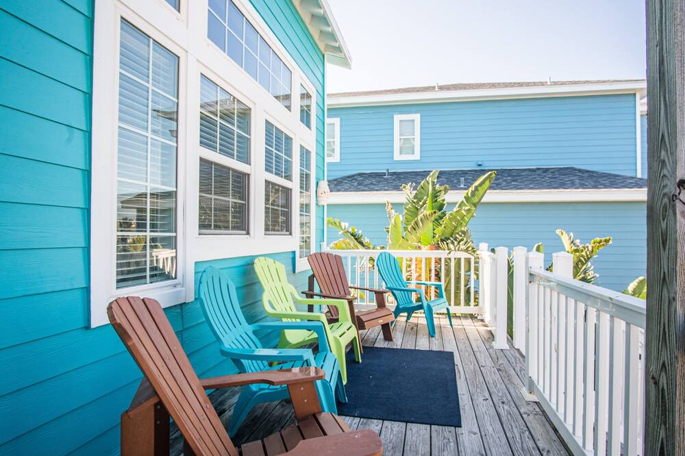 Photo of Patio Balcony in Sand Point