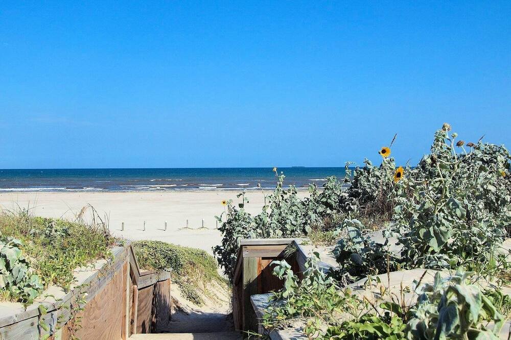 Photo of Patio Balcony in Sand Point