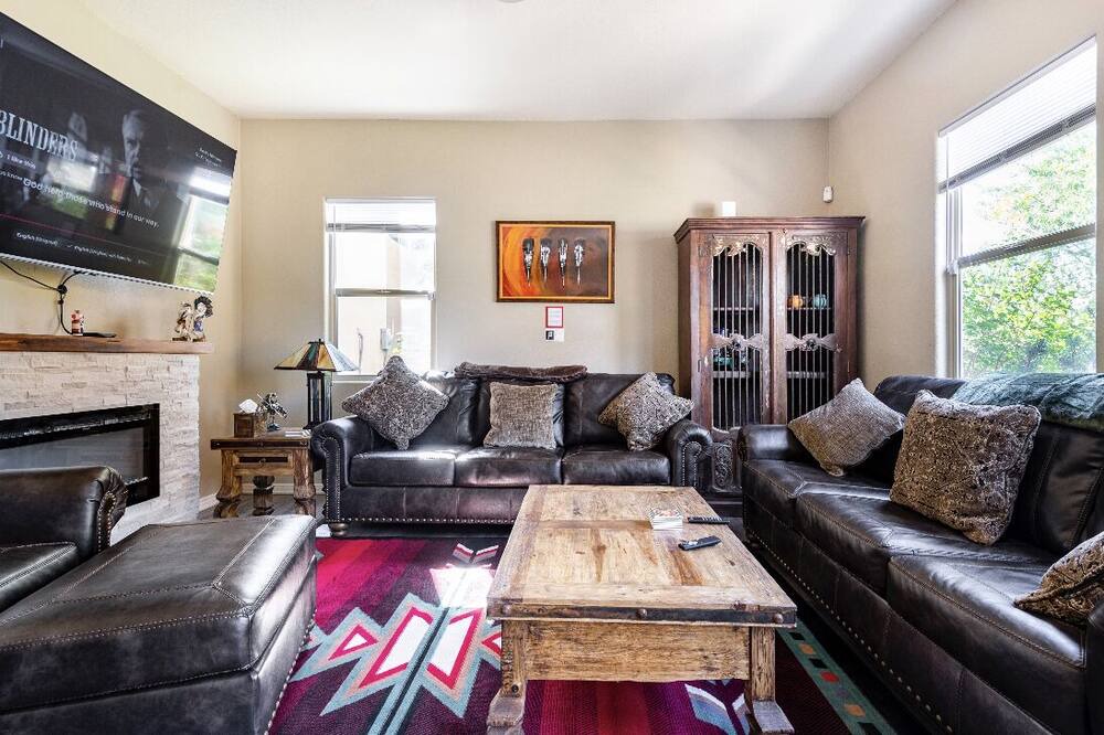 Photo of Livingroom in Santa Fe