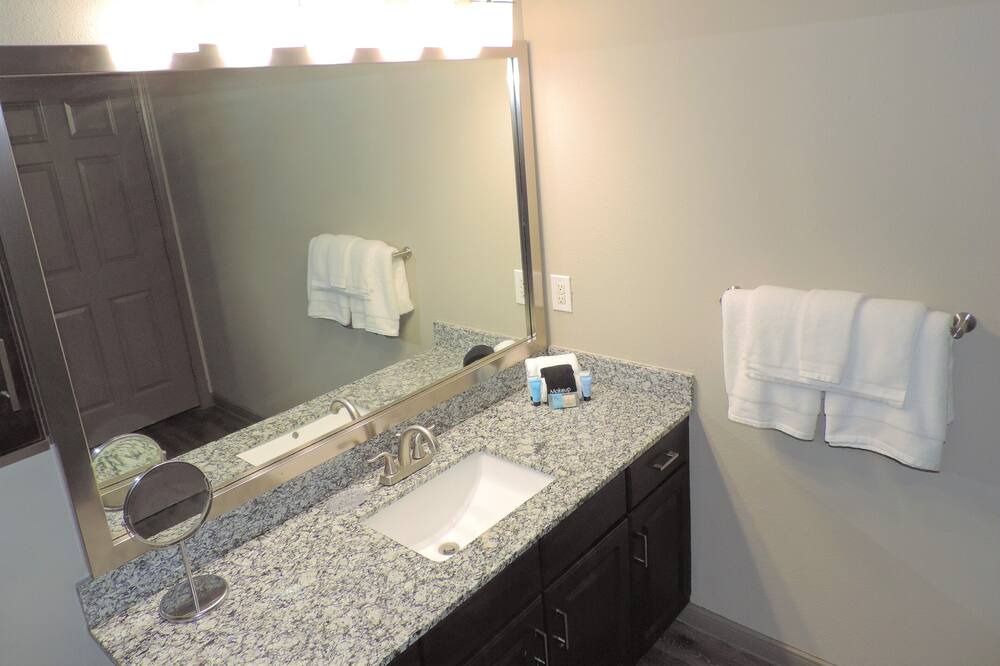 Photo of Bathroom in Grogan's Mill