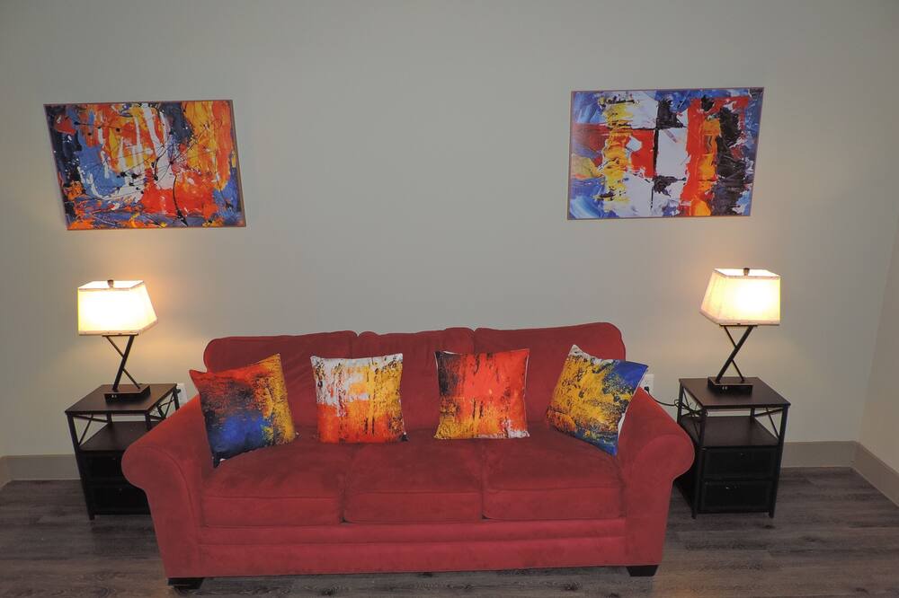 Photo of Livingroom in Grogan's Mill