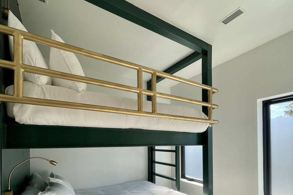 Photo of Bedroom in MLK