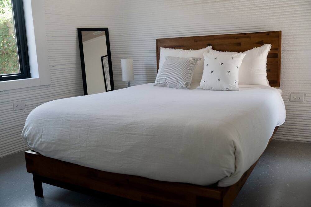 Photo of Bedroom in MLK