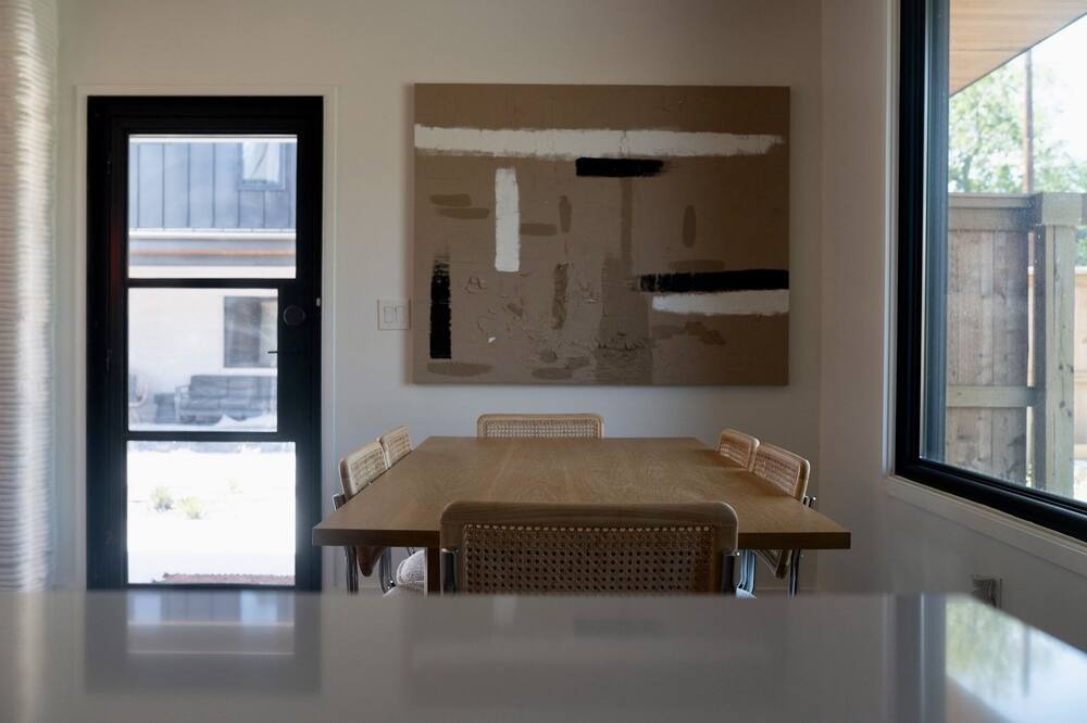 Photo of Livingroom in MLK