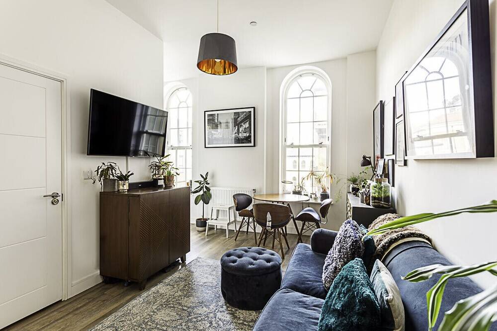 Photo of Others in Mile End