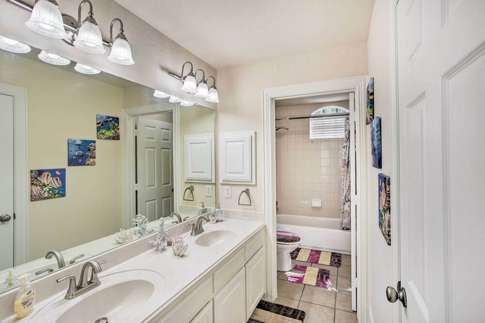 Photo of Bathroom in Murphy