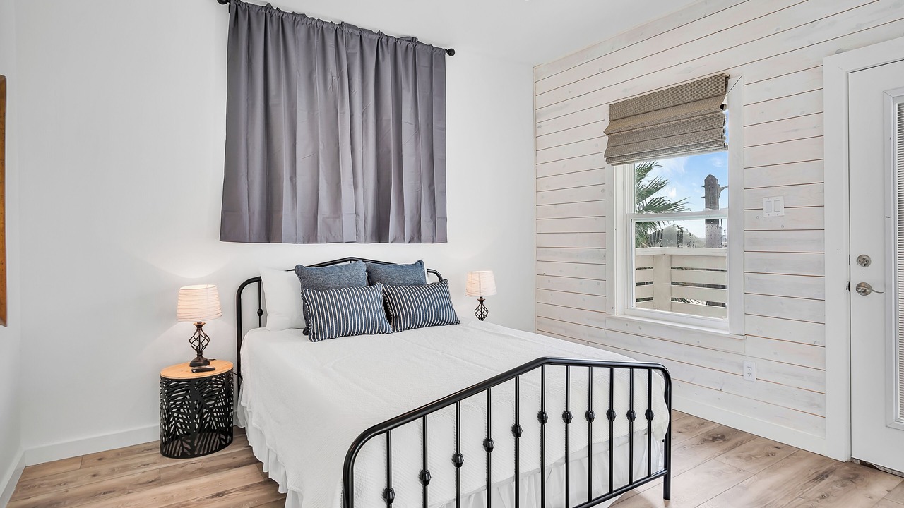 Photo of Others in Leeward Sands