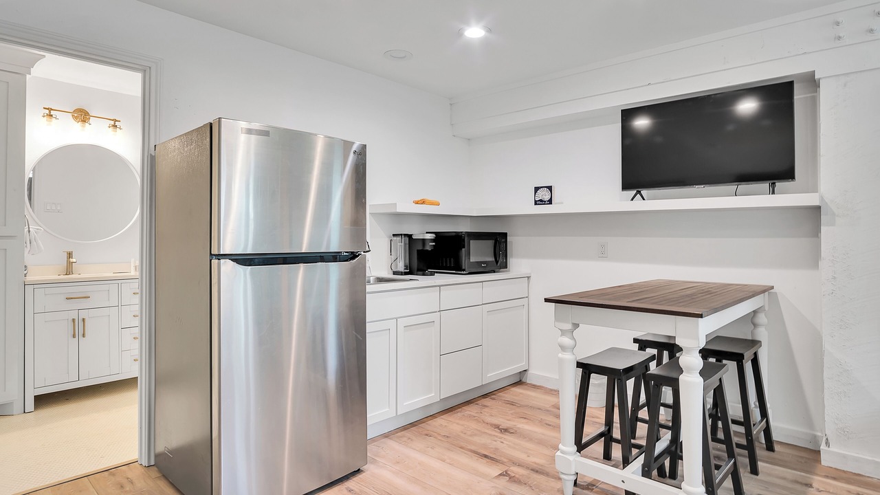 Photo of Others in Leeward Sands