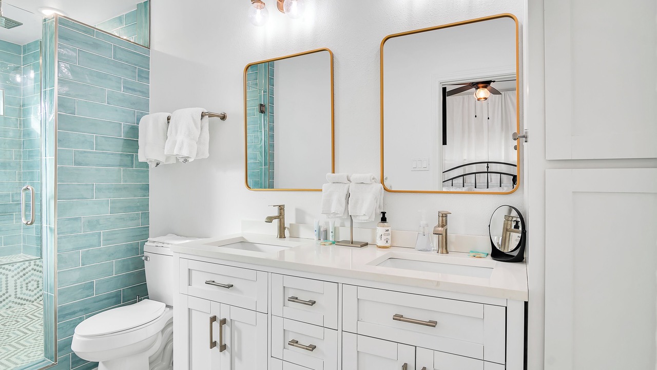 Photo of Others in Leeward Sands