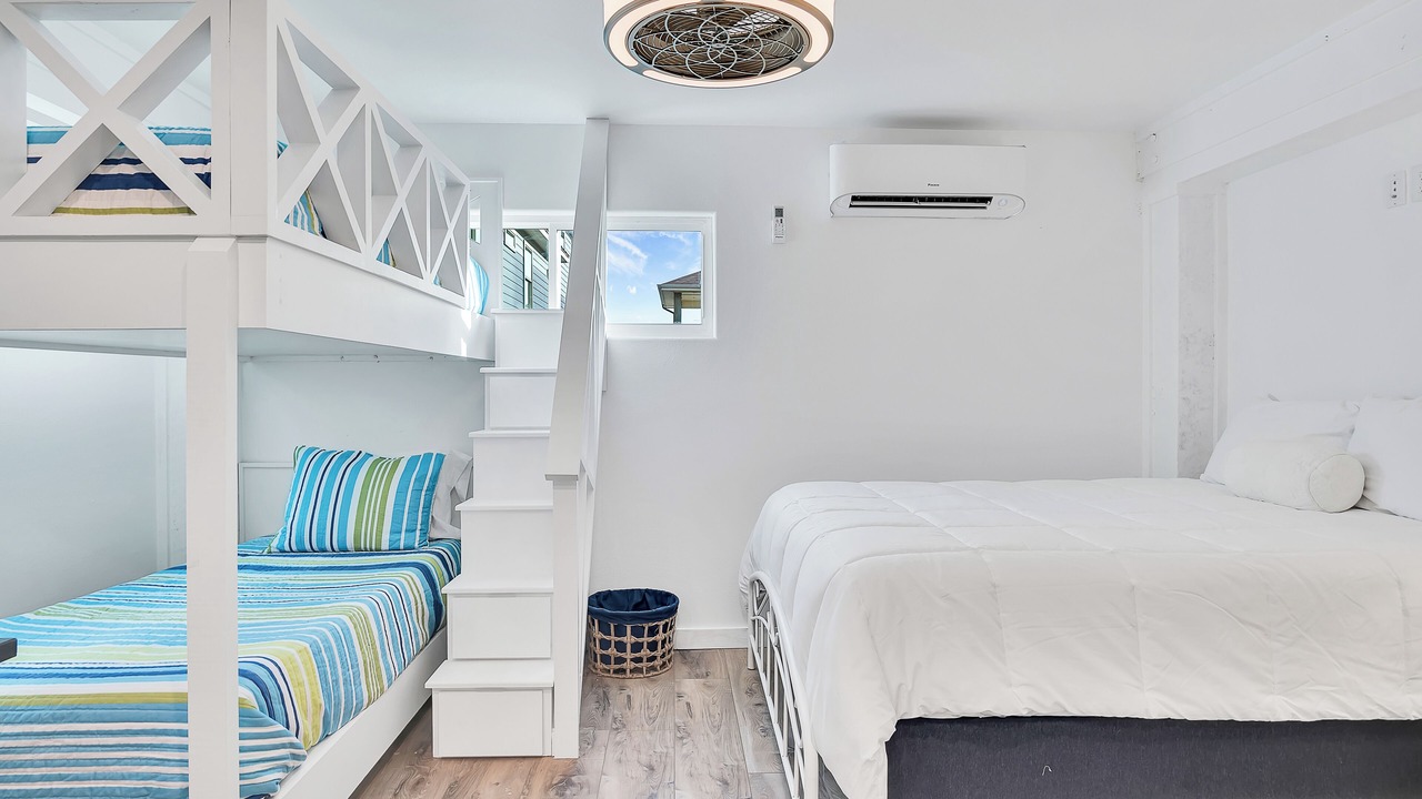 Photo of Others in Leeward Sands