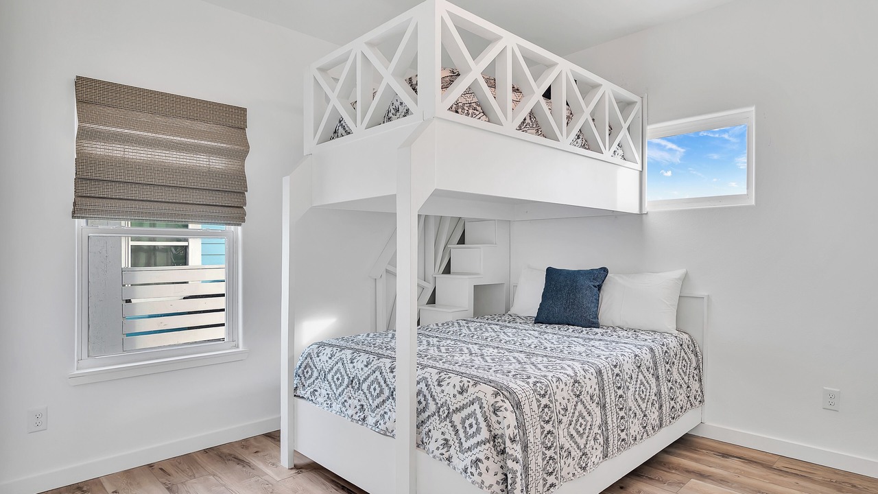 Photo of Others in Leeward Sands