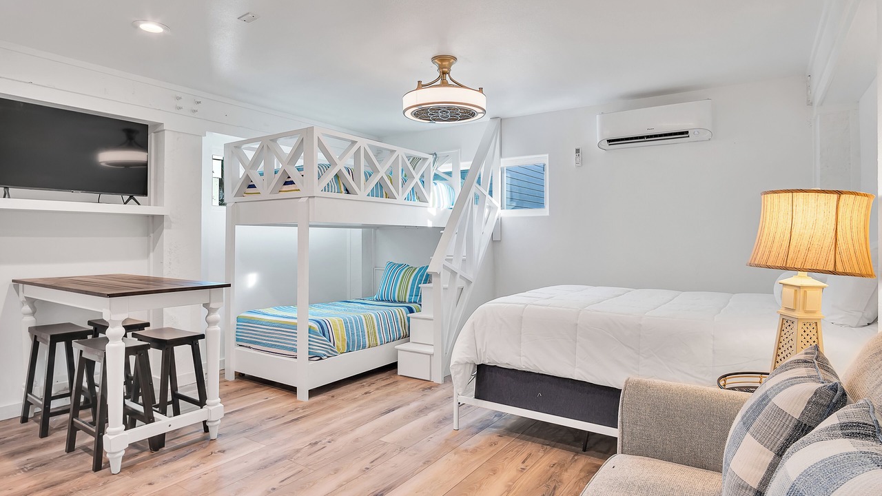 Photo of Others in Leeward Sands