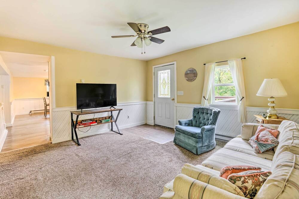 Photo of Livingroom in Bernville
