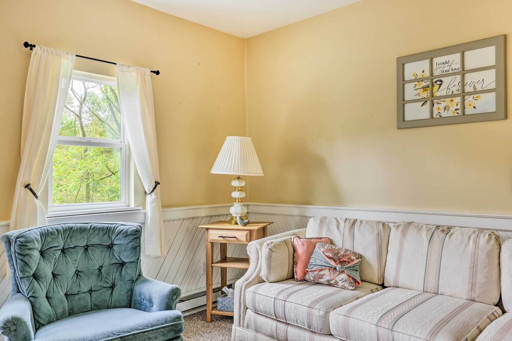 Photo of Livingroom in Bernville