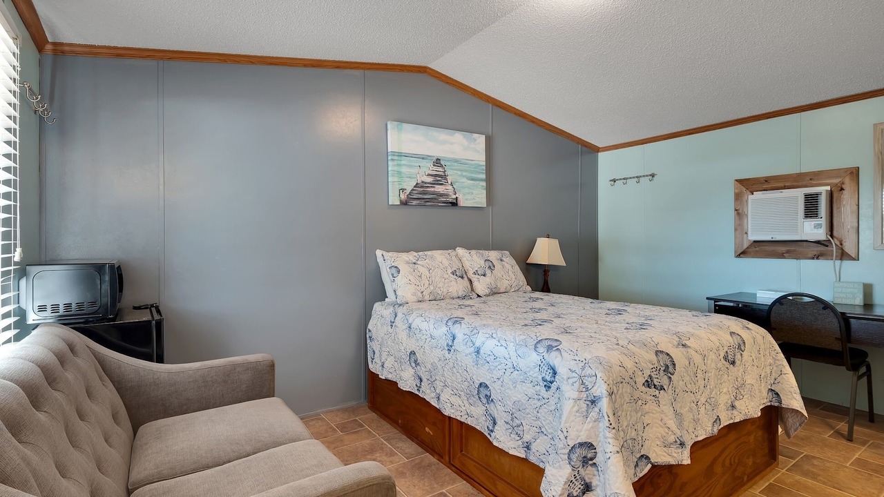 Photo of Bedroom in Steinhatchee