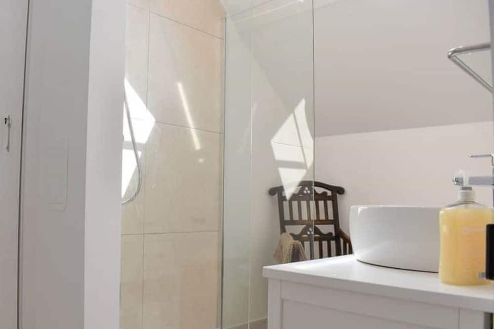 Photo of Bathroom in Ermington