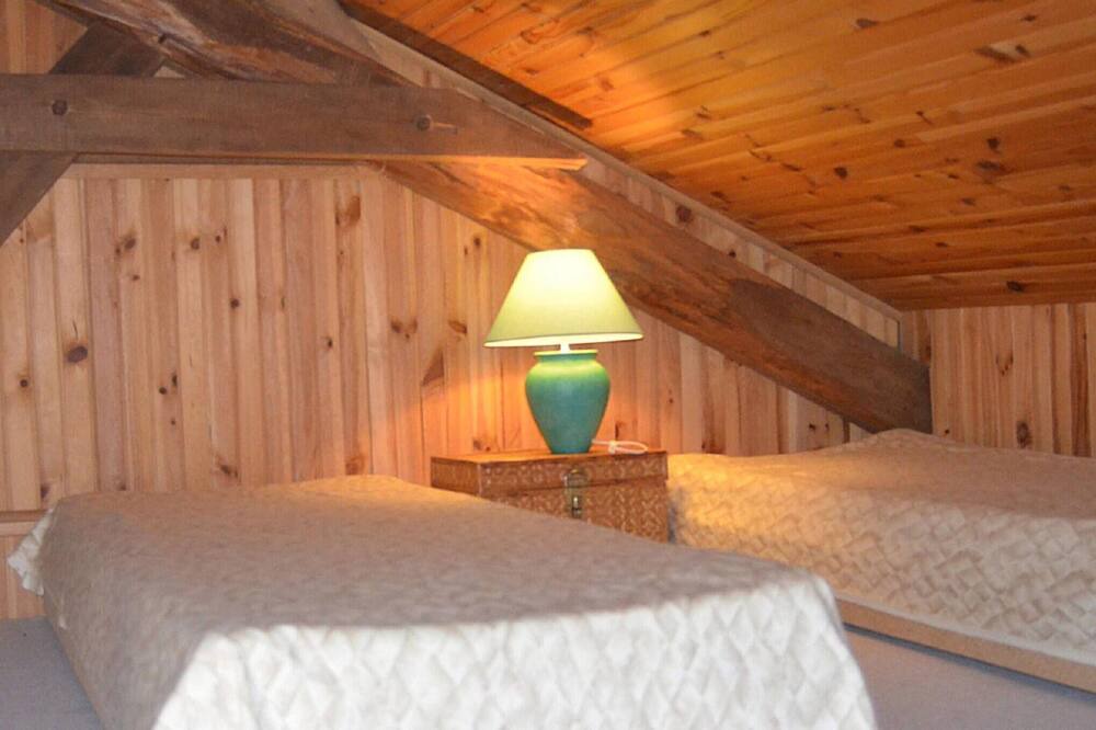 Photo of Bedroom in Flaugnac