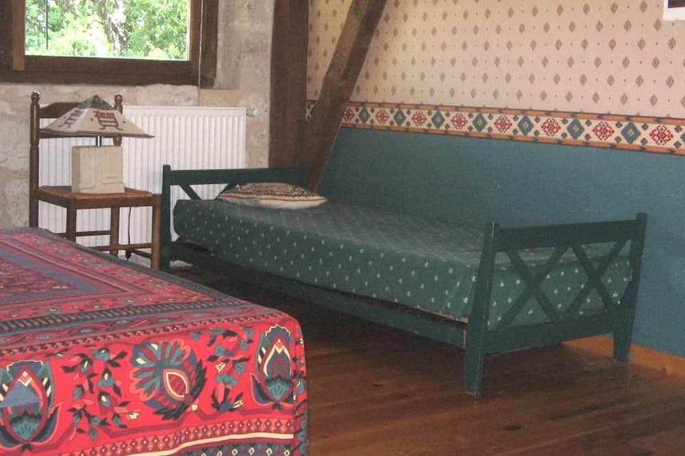 Photo of Bedroom in Flaugnac