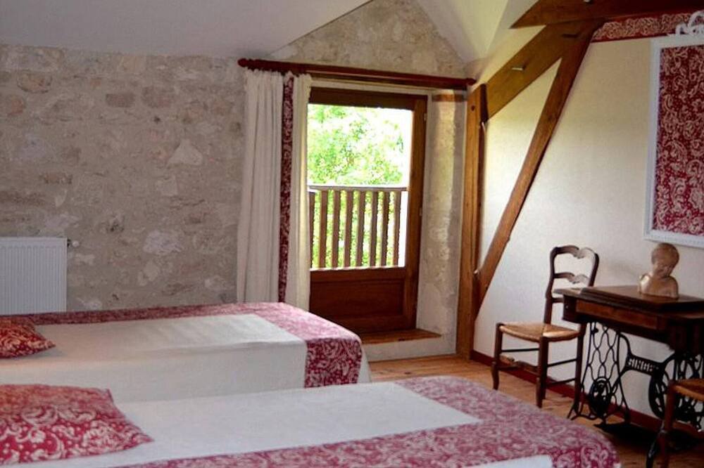 Photo of Bedroom in Flaugnac