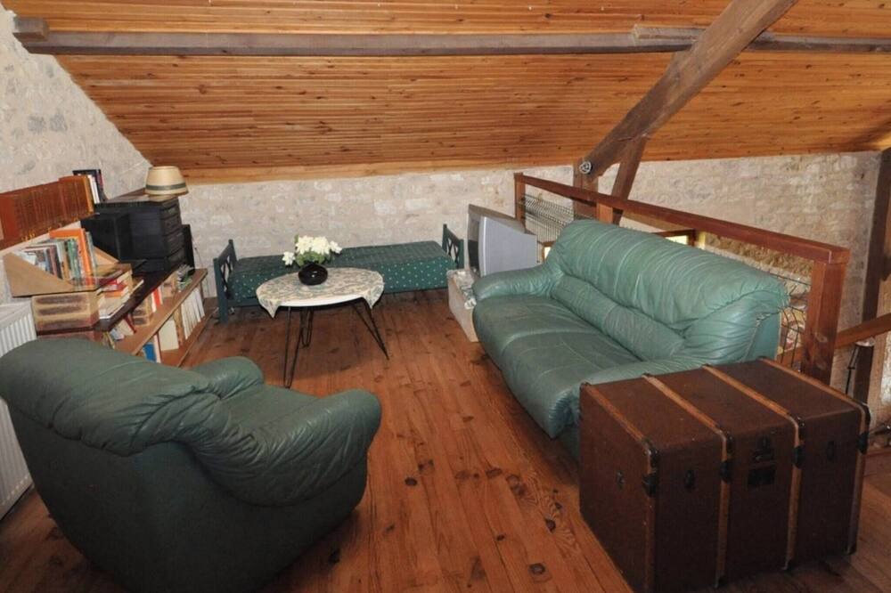 Photo of Livingroom in Flaugnac