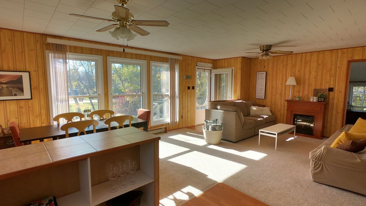 Photo of Livingroom in Manitoba
