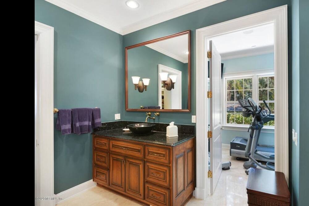 Photo of Bathroom in Orange Park