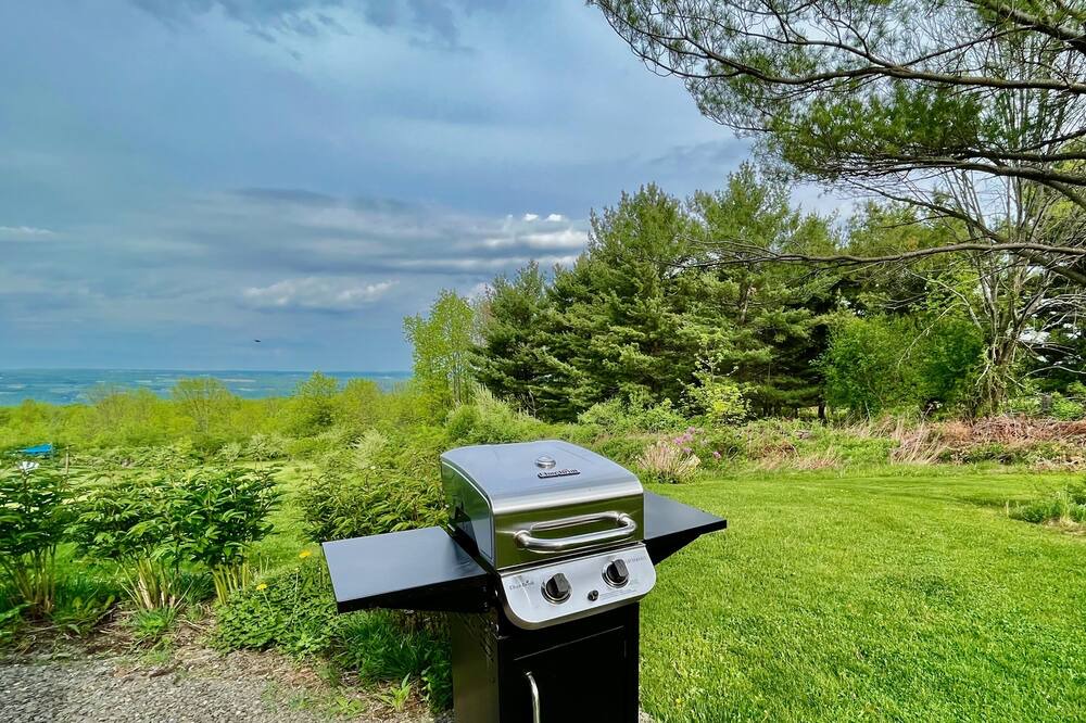 Photo of Outdoor in Burdett