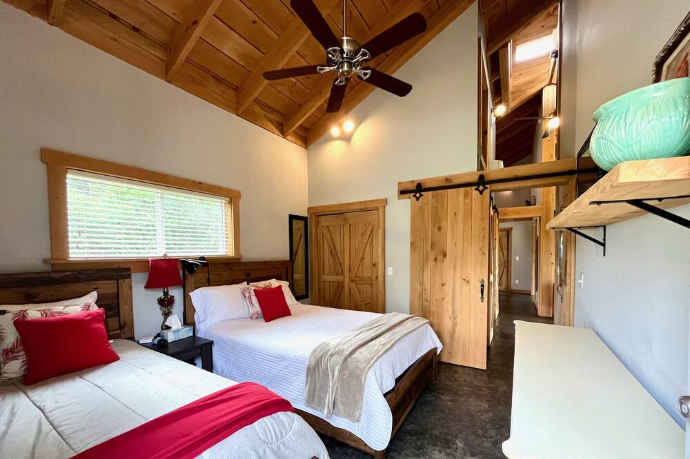 Photo of Bedroom in Burdett