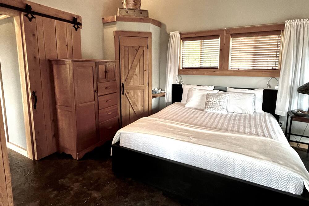 Photo of Bedroom in Burdett