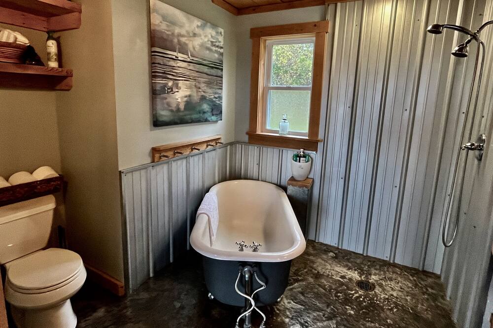 Photo of Bathroom in Burdett