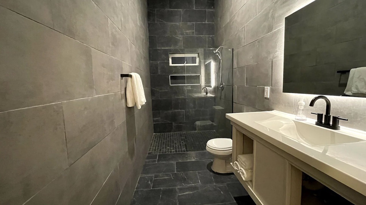 Photo of Bathroom in Mac Mahan