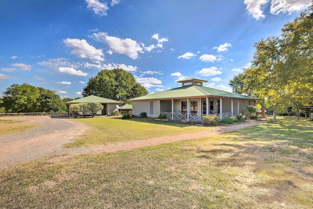 Photo of Outdoor in Franklin Estates