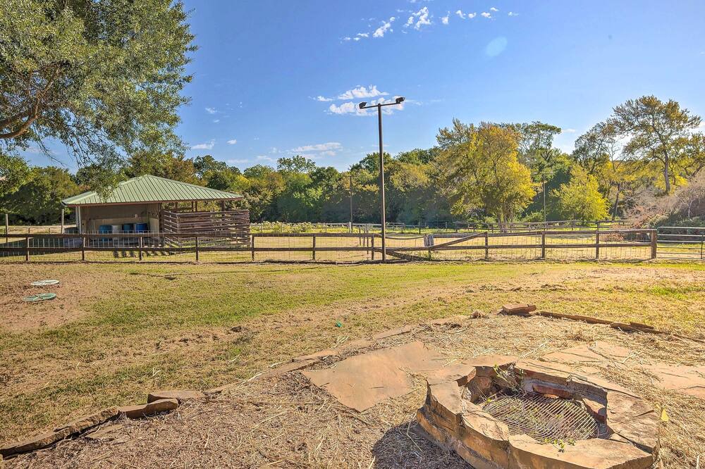 Photo of Outdoor in Franklin Estates