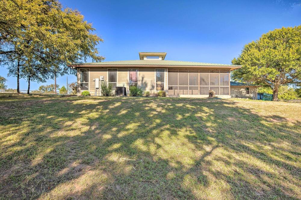 Photo of Outdoor in Franklin Estates