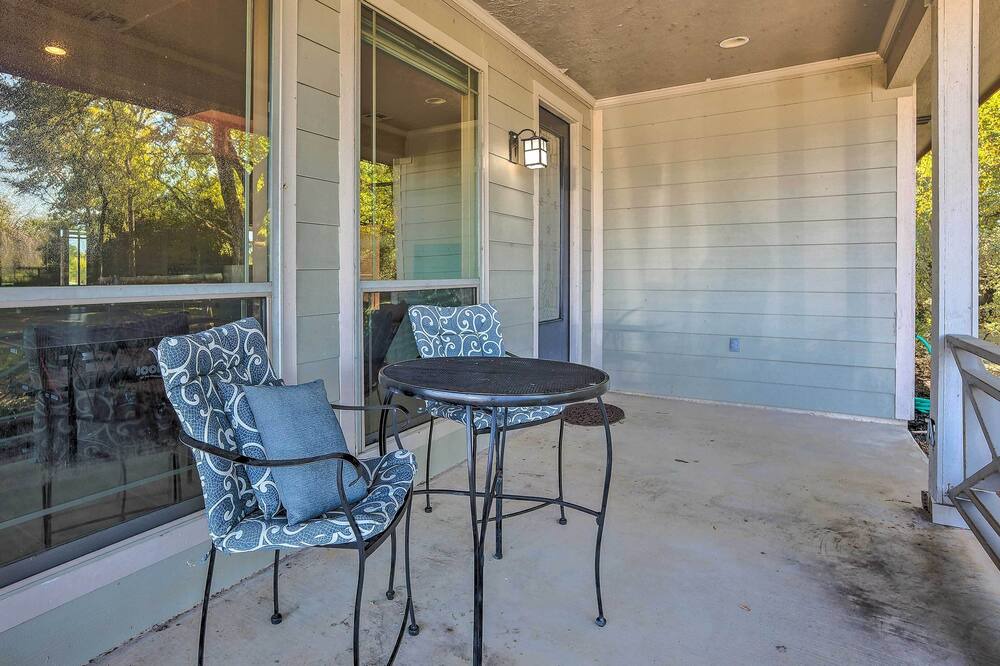 Photo of Outdoor in Franklin Estates
