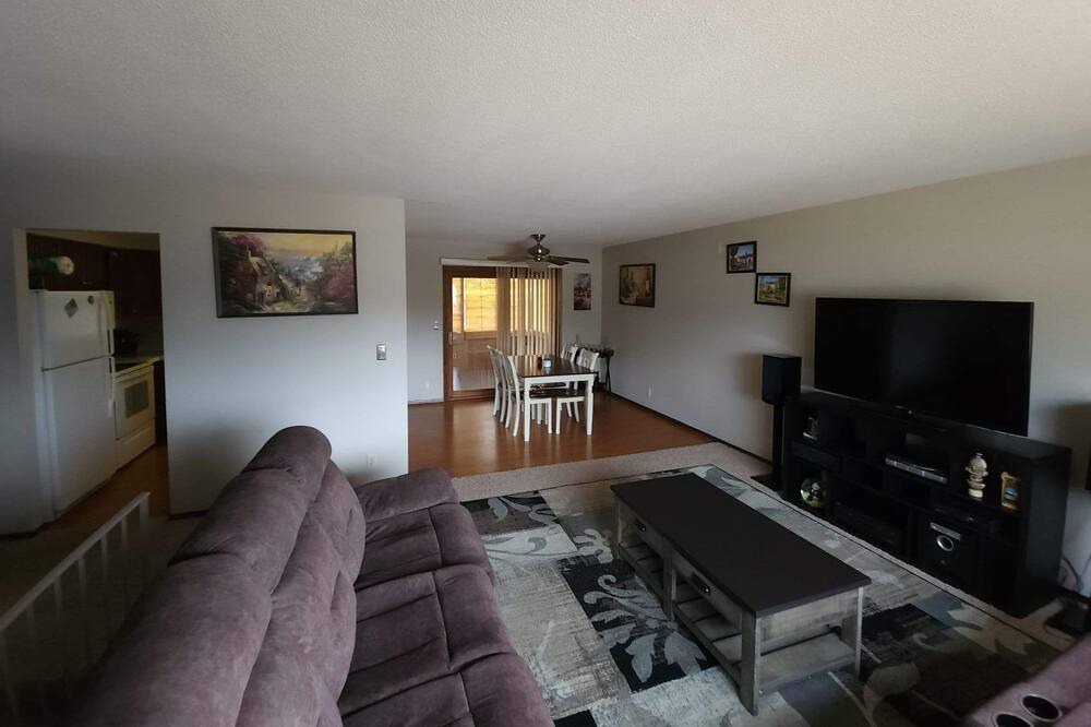 Photo of Livingroom in Cedar Rapids