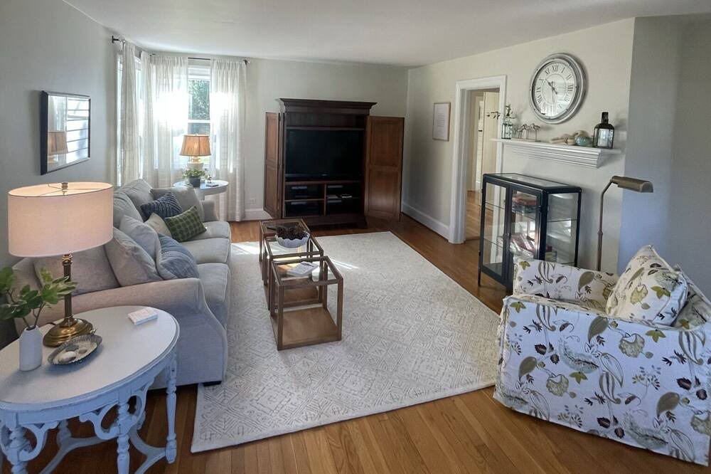 Photo of Bedroom in Weems