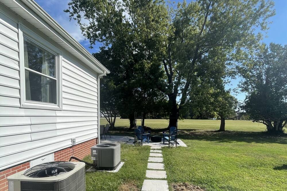 Photo of Outdoor in Weems