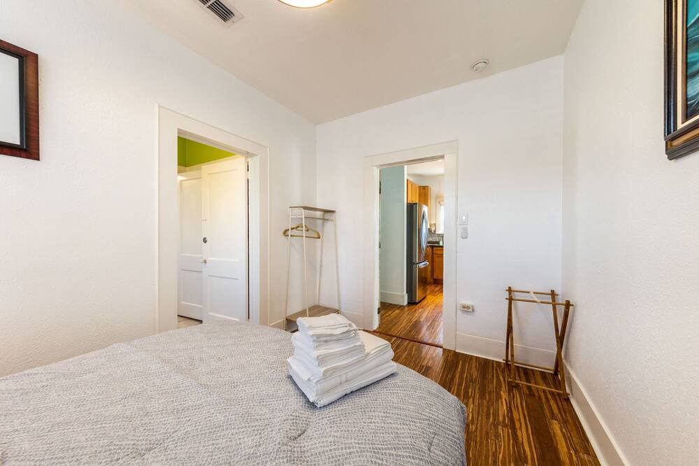 Photo of Bedroom in Govalle