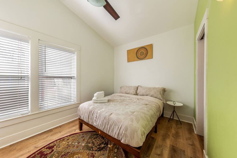 Photo of Bedroom in Govalle