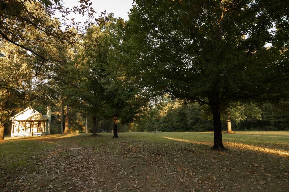 Photo of Outdoor in Benton