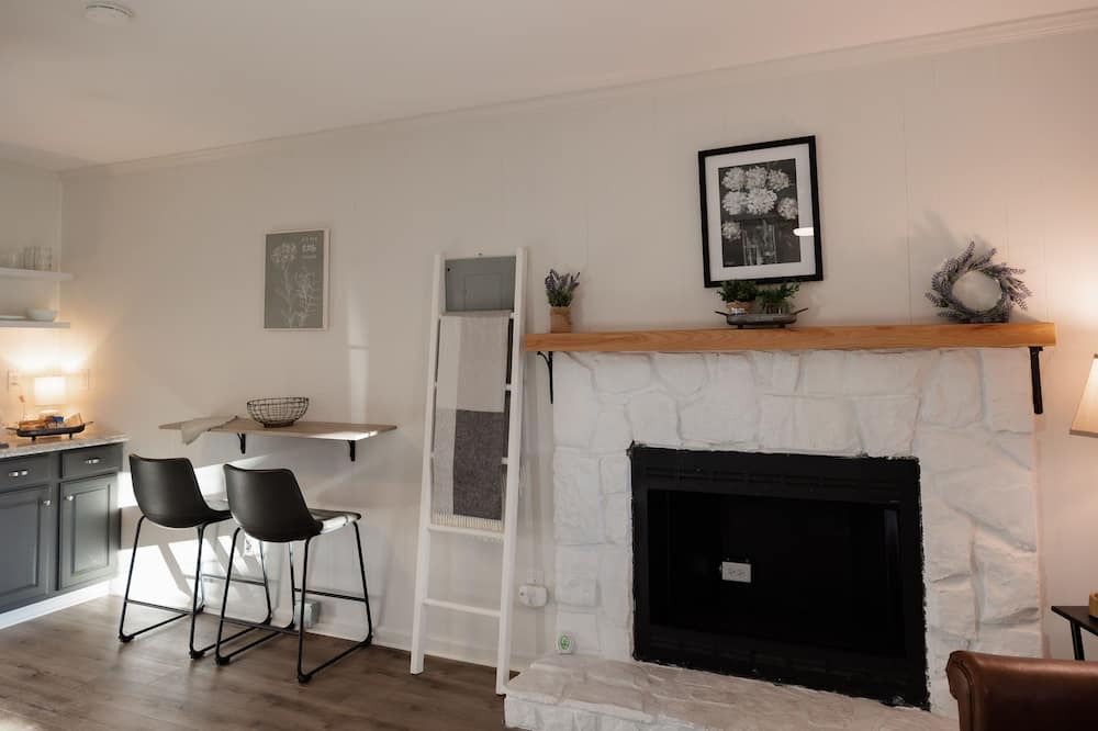 Photo of Livingroom in Benton