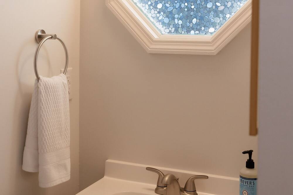 Photo of Bathroom in Benton