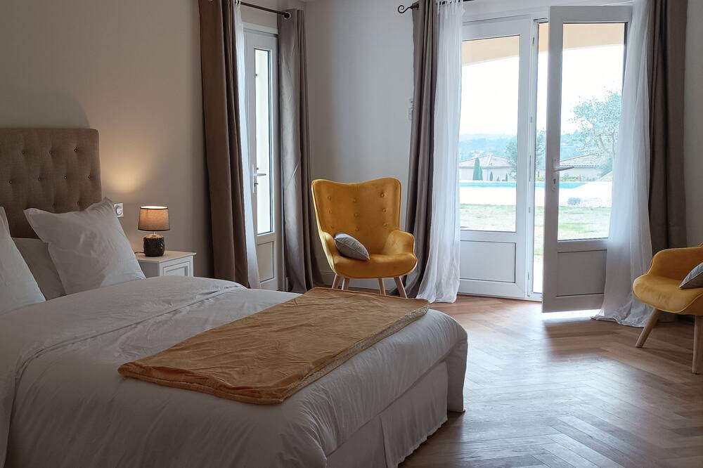 Photo of Bedroom in Joyeuse