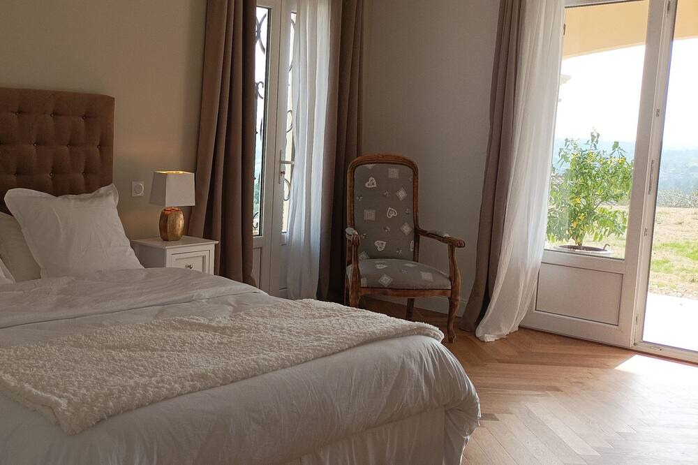 Photo of Bedroom in Joyeuse