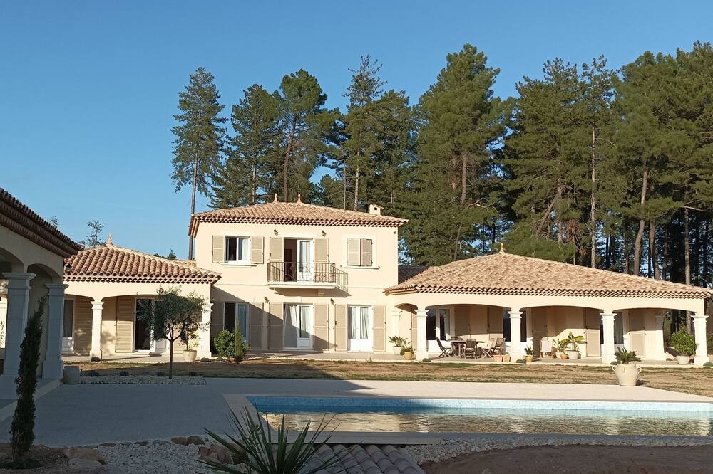 Photo of Outdoor in Joyeuse