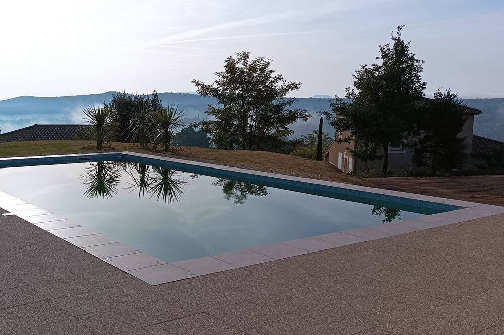 Photo of Outdoor in Joyeuse