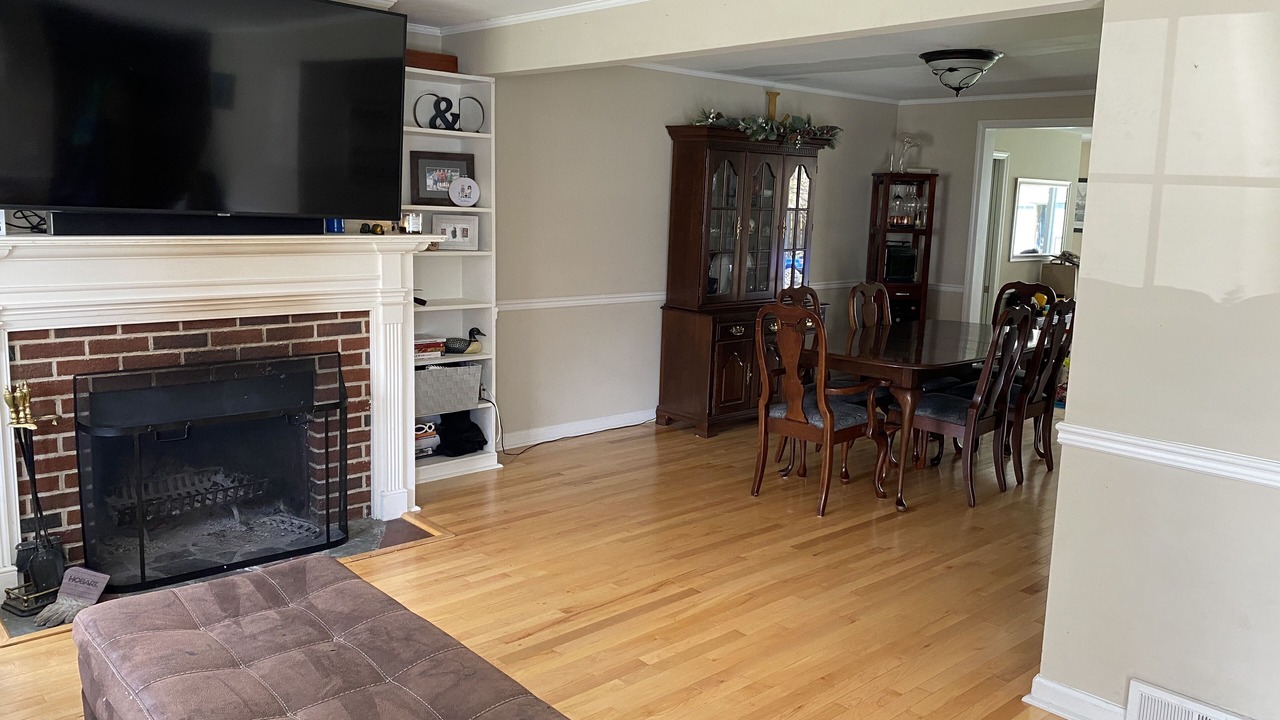 Photo of Livingroom in East Rochester