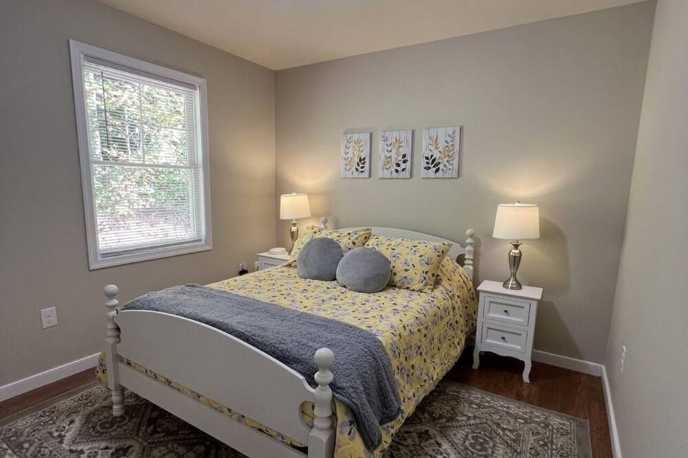 Photo of Bedroom in Farmville