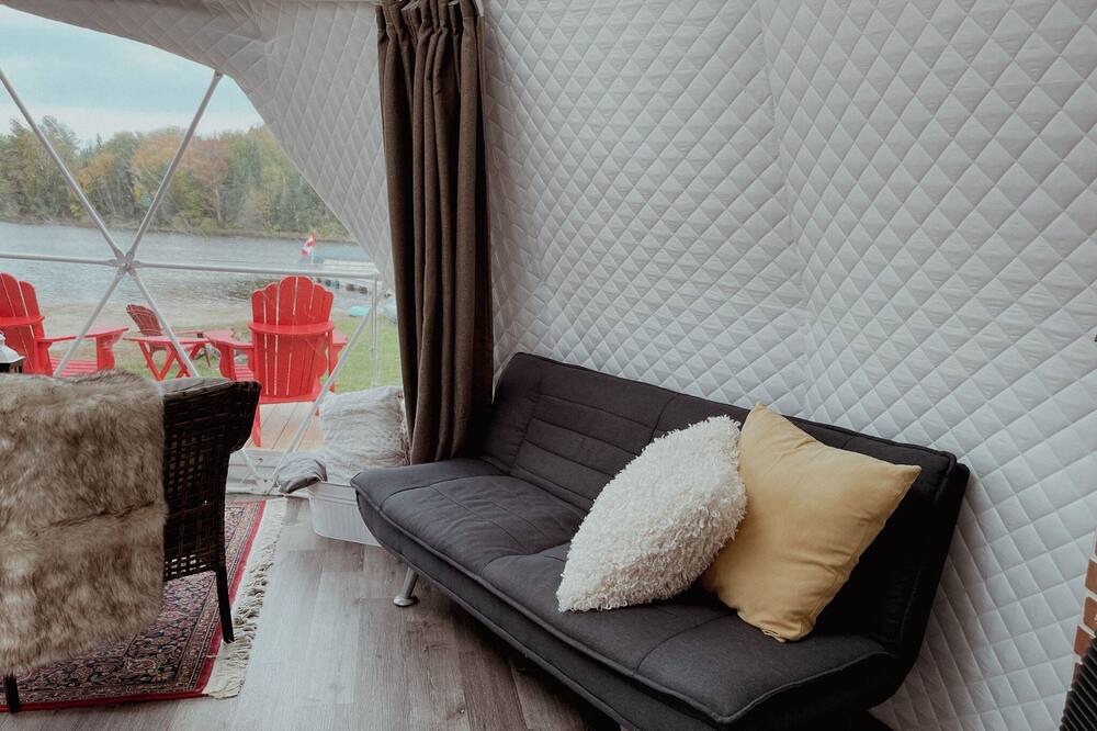 Photo of Livingroom in Whitestone